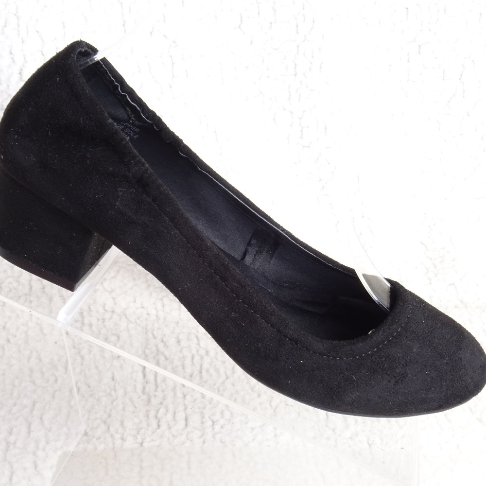 Zigisoho Zigi Soho Black Rounded Toe Sz. 8 Sh